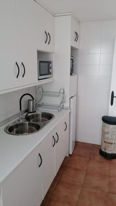 דירות גרנדה Views, Family & Private Parking In Alto Albayzin מראה חיצוני תמונה